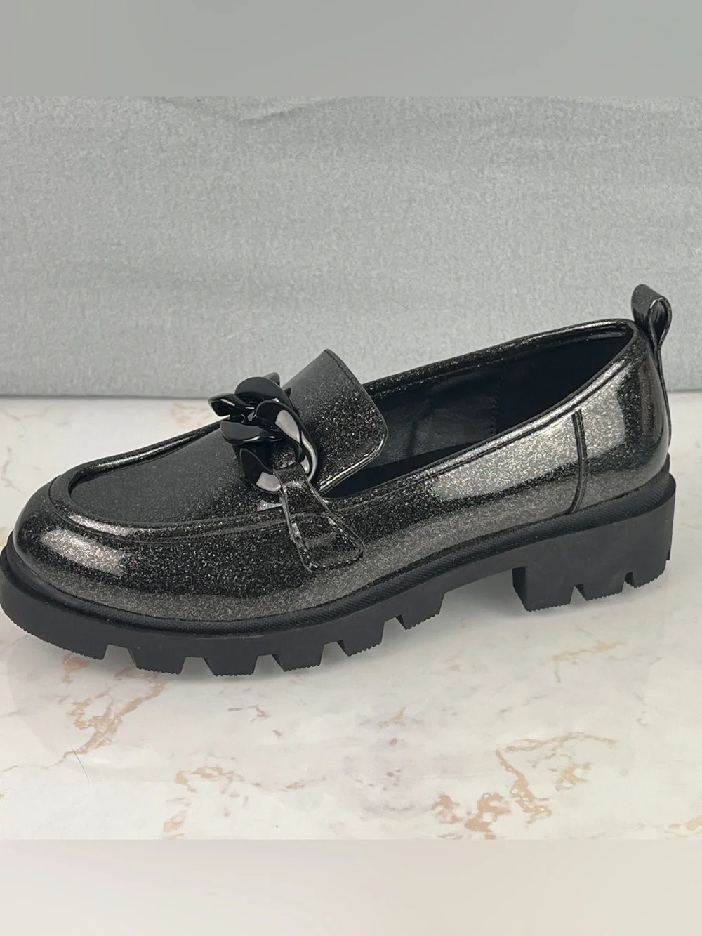NWOT Dolce Vita Girls Delanie Chain Link Dress Shoe Heeled Loafers Size 4